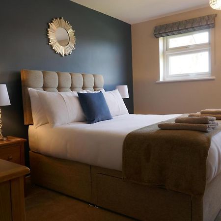 2 Bedroom House Walking Distance To City Centre With Free Parking York Bagian luar foto