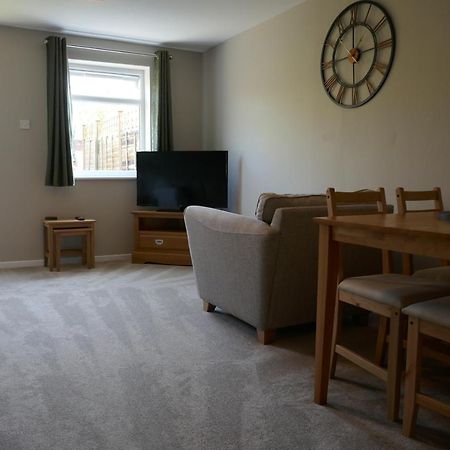2 Bedroom House Walking Distance To City Centre With Free Parking York Bagian luar foto