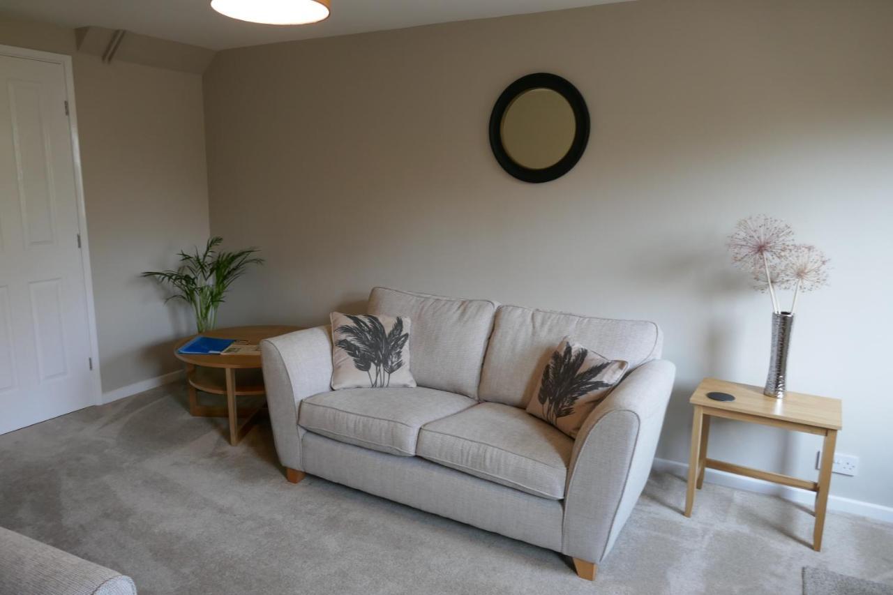 2 Bedroom House Walking Distance To City Centre With Free Parking York Bagian luar foto