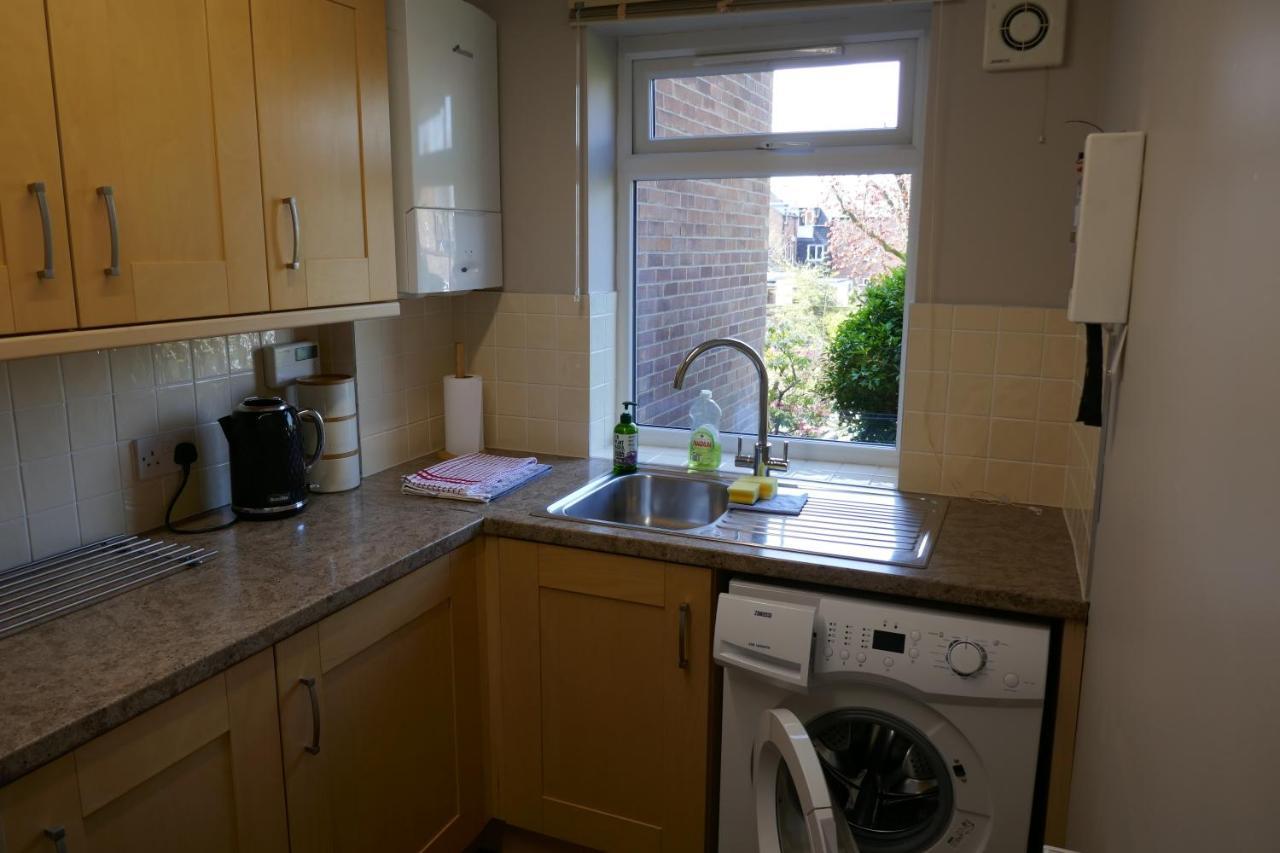 2 Bedroom House Walking Distance To City Centre With Free Parking York Bagian luar foto