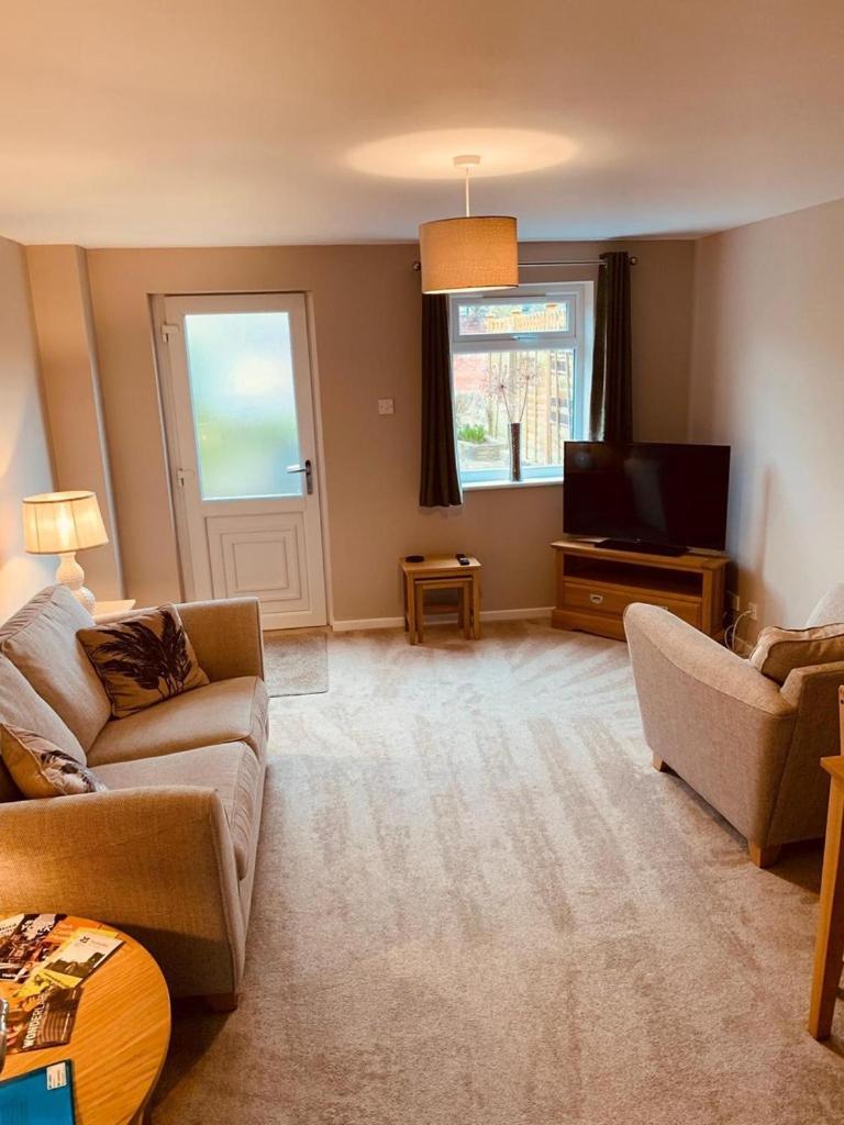 2 Bedroom House Walking Distance To City Centre With Free Parking York Bagian luar foto