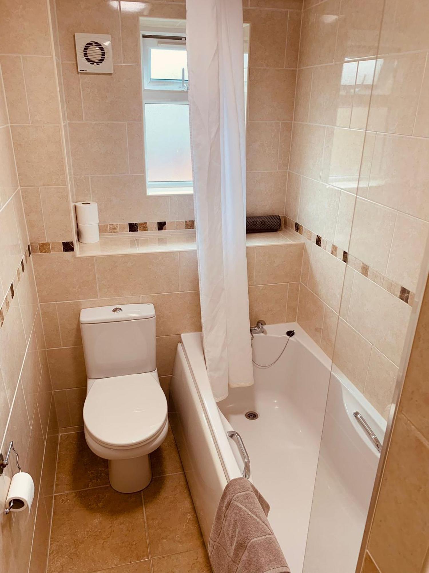 2 Bedroom House Walking Distance To City Centre With Free Parking York Bagian luar foto